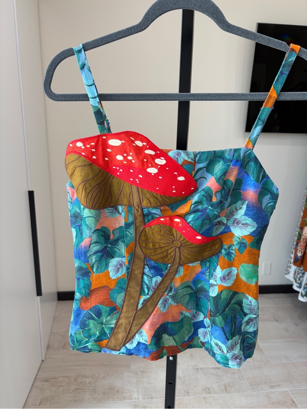 Farm Rio: DREAM LANDSCAPE
EMBROIDERED MUSHROOM - Picture 8 of 11